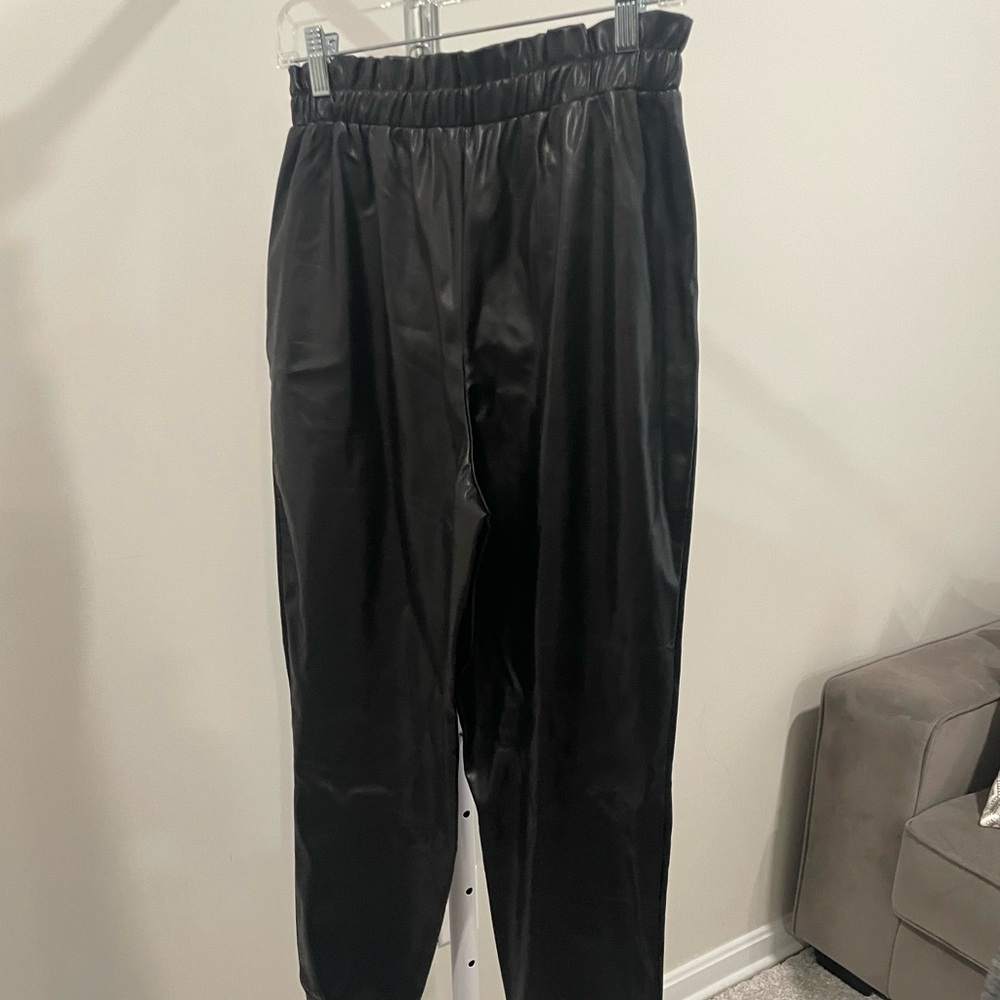 Faux Leather Joggers Women - Picture 5 of 5